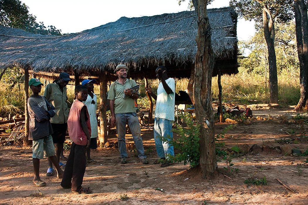 Making arrangements with the regulo of Nhabawa village for a trip into the Chimanimanis 